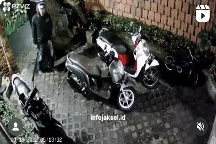 Terekam CCTV, Kurang...