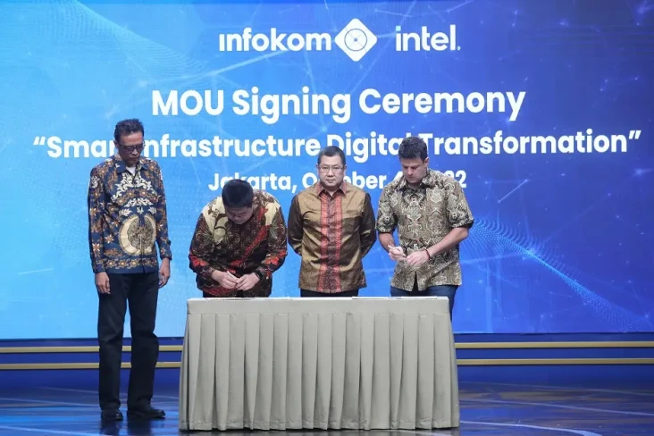 Gandeng Intel Corporation,...