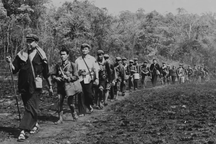 Khmer Merah, Rezim Komunis...