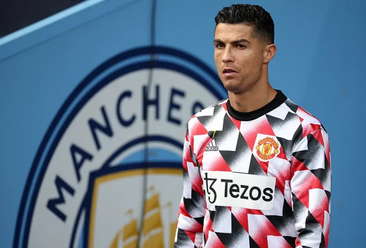 Cristiano Ronaldo Tinggalkan...