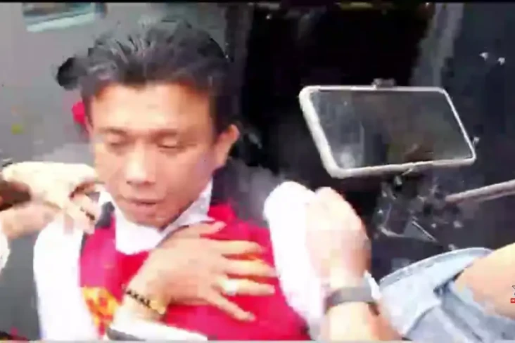 Ferdy Sambo Kenakan...