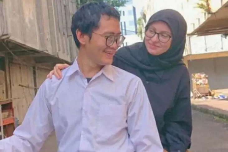 Bule Rusia Cantik Nekat...