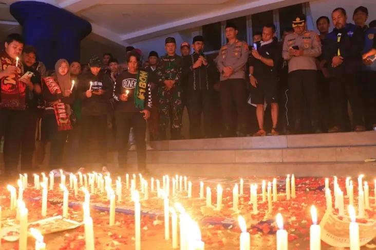 Suporter Bola di Tangerang...
