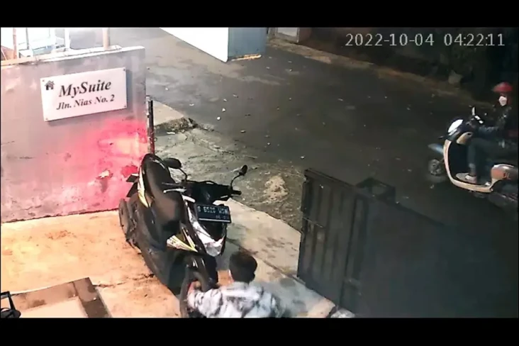 Pencuri Gagal Bawa Motor...