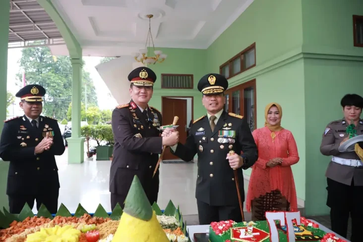 Peringatan HUT ke-77...
