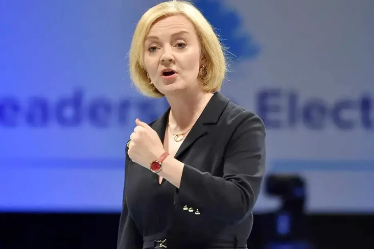 PM Inggris Liz Truss:...