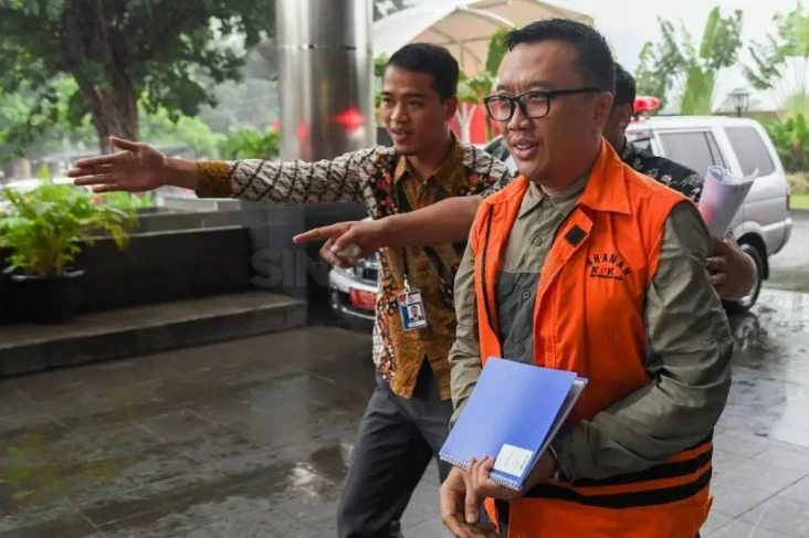 Mantan Menpora Imam...