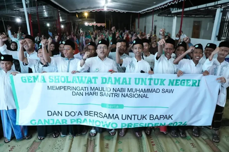 Gelar Sholawat Bersama,...