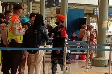 Viral Keributan Penumpang...
