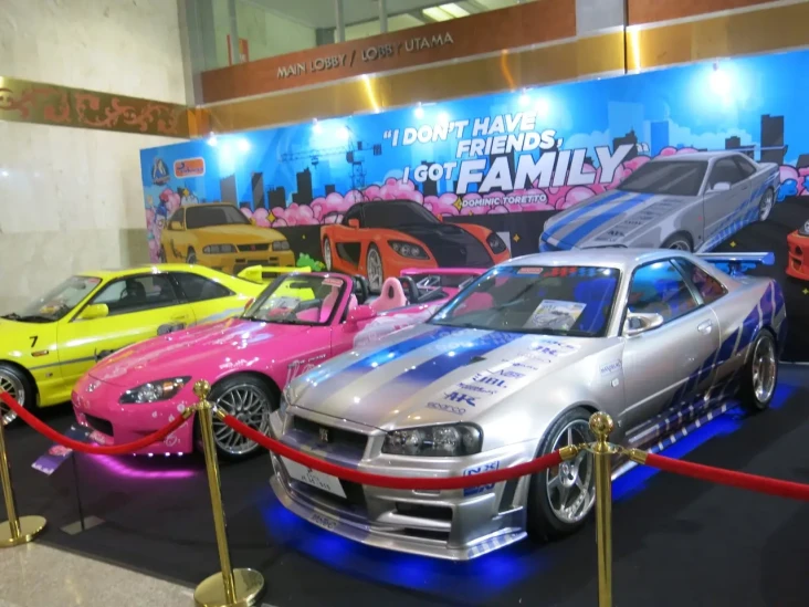 Cerita Hadirnya Mobil-mobil...
