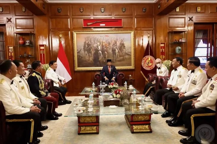 Momen Jokowi Ngopi Bareng...