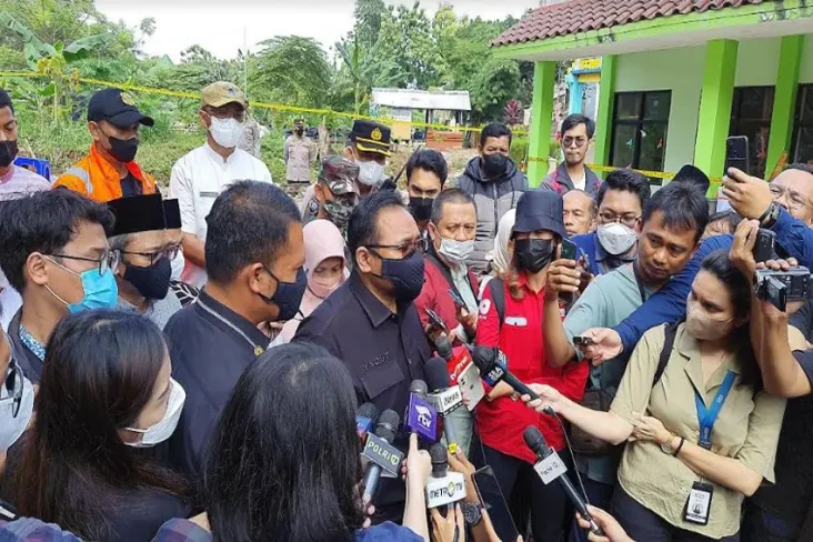 Tembok Ambruk MTs 19...