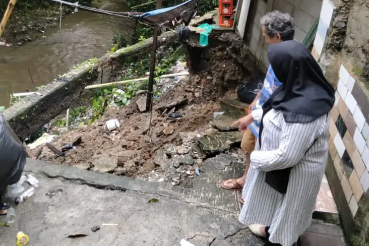 Diguyur Hujan, 2 Titik...
