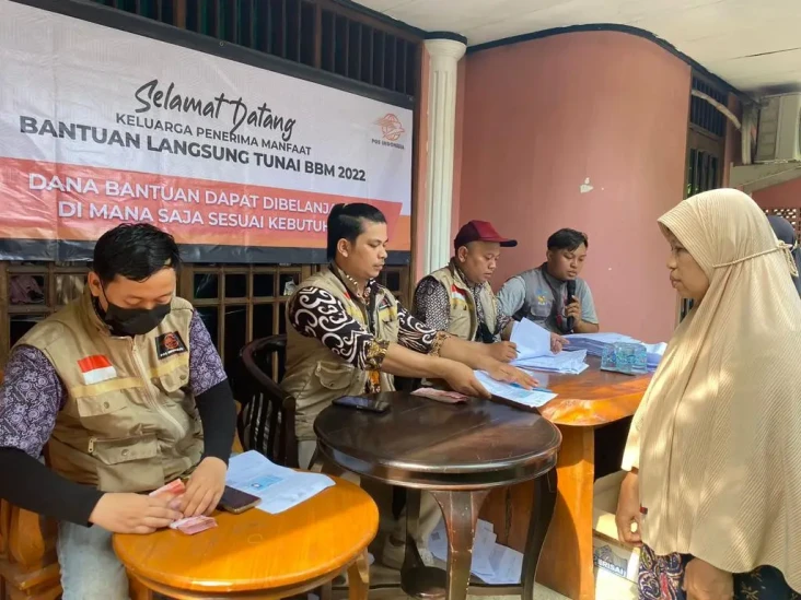 Pos Indonesia Dekatkan...