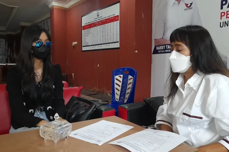 Gadis Manado Direkam...