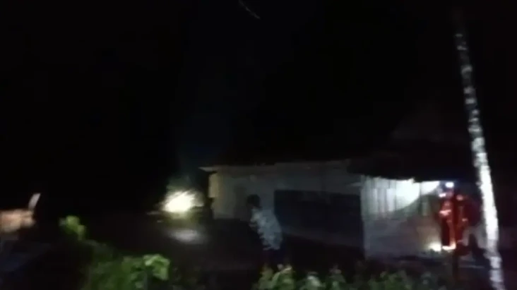 Banjir Terjang Luwu,...