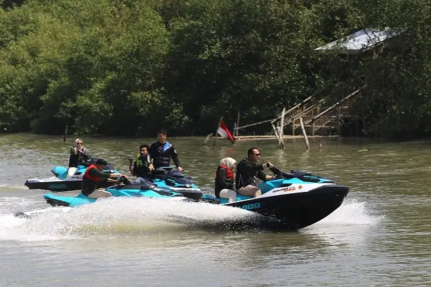 Kota Pahlawan Kaya Ragam...