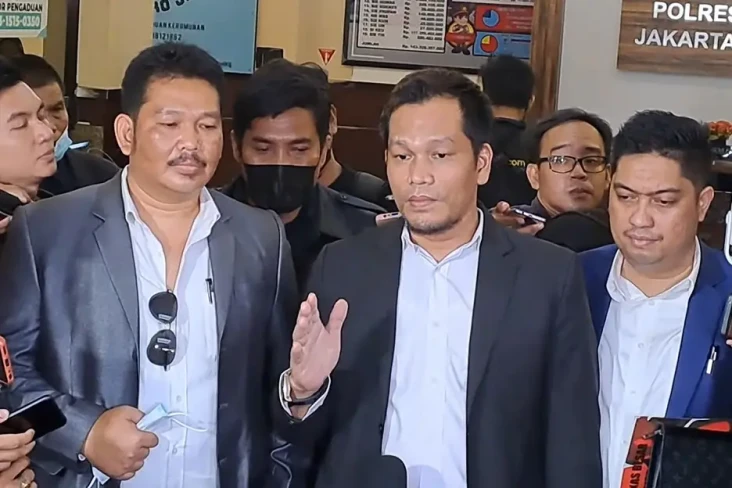 Pengacara Rizky Billar...