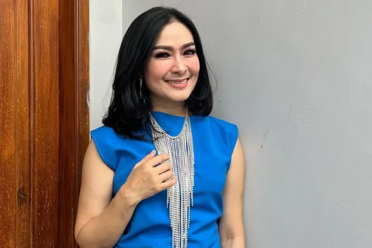 Iis Dahlia Sarankan...