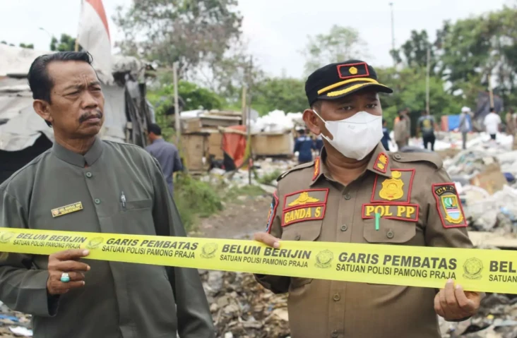 Sampah dari Jakarta,...