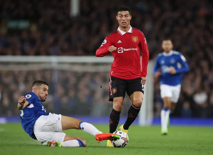 Hasil Everton vs Manchester...