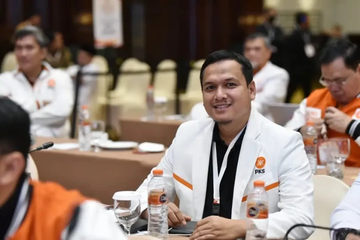 PKS Ingin Lebih dari...