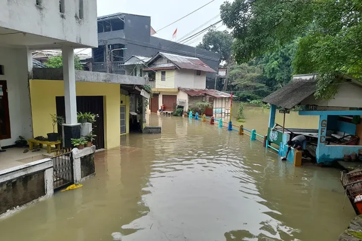Banjir Kepung Bidara...