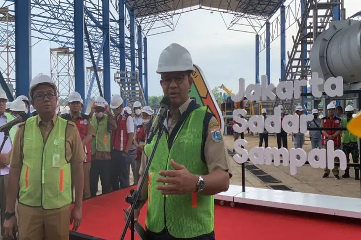 Anies Resmikan Fasilitas...