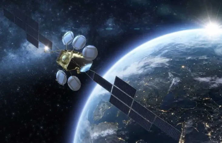 Eutelsat Prancis Tuduh...