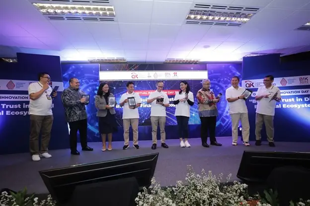 Ini Strategi OJK Lindungi...