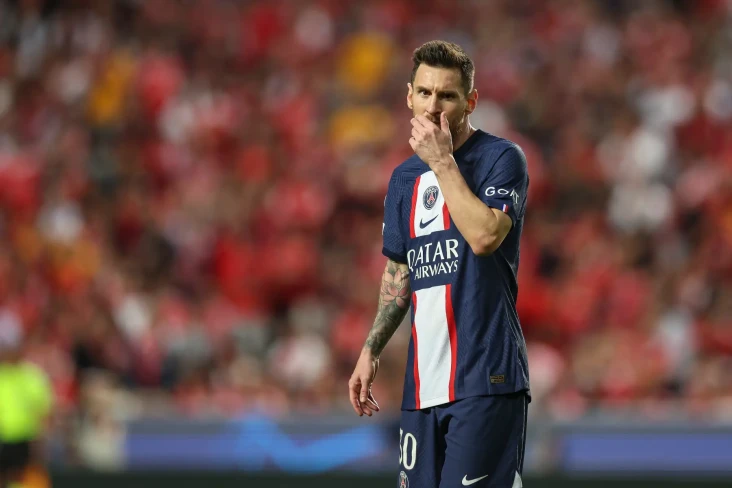Lionel Messi Absen Bela...