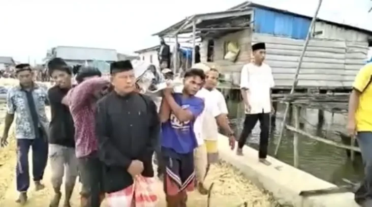Nelayan Tewas Kehabisan...