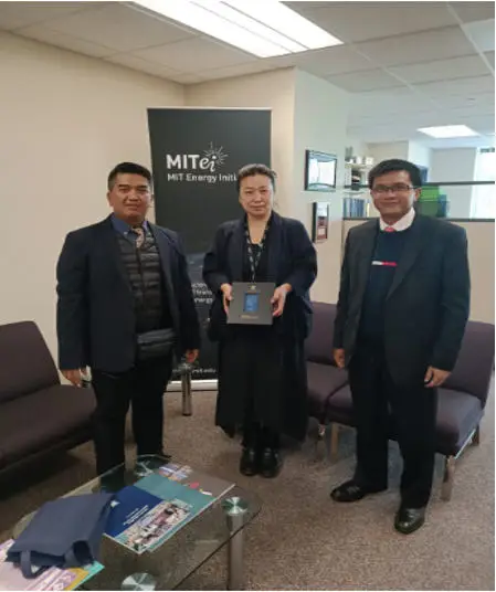 Bertandang ke MIT, Delegasi...