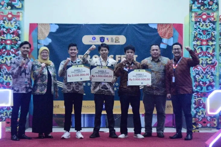 10 Peserta IPB OSIS...