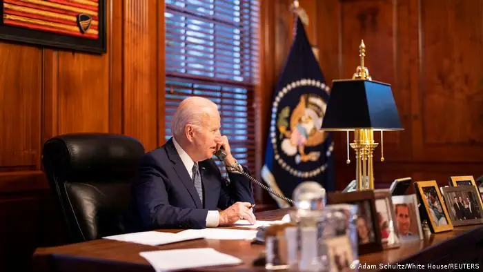 Biden Bicara dengan...