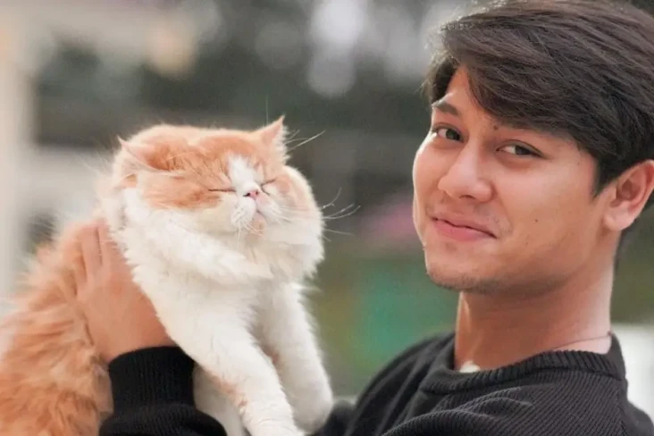 Periksa Rizky Billar...