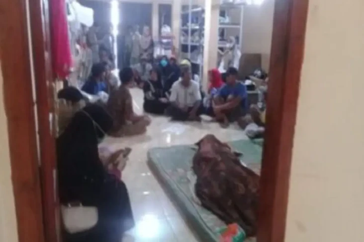 Geger! Suami Istri Tewas...