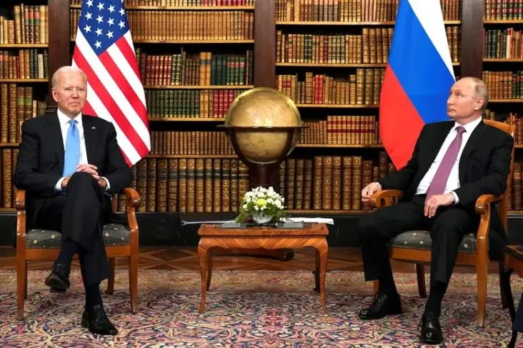 Rusia Pertimbangkan...