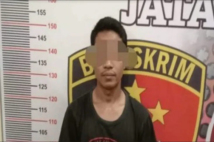 Brutal Pukul IRT hingga...