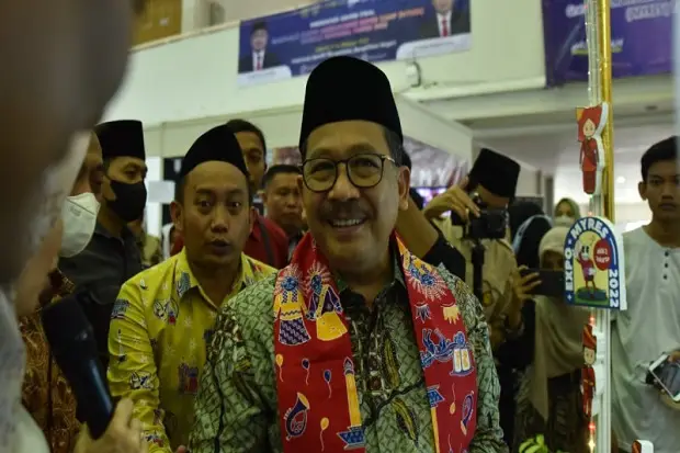 Wamenag Kunjungi Expo...