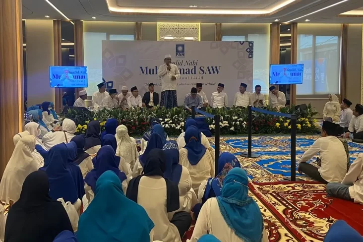 Peringati Maulid Nabi,...
