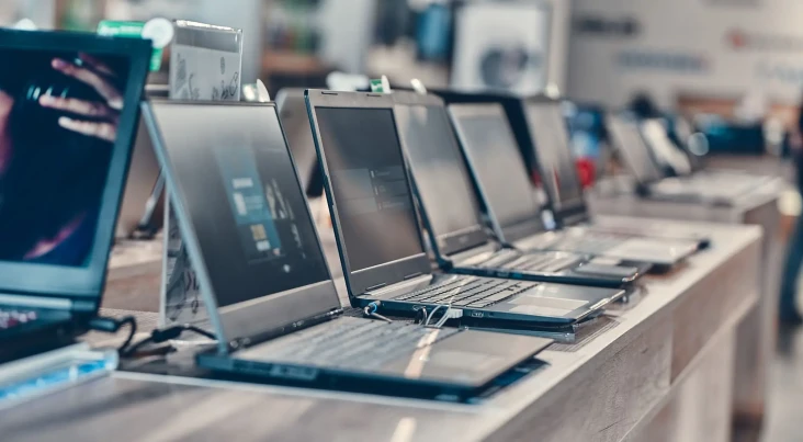 Tren Laptop 2023: Besar...