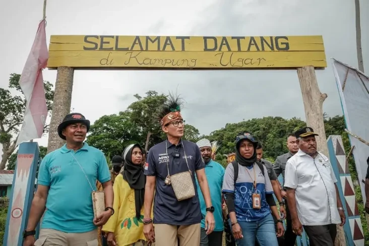 Kunjungi Papua Barat,...