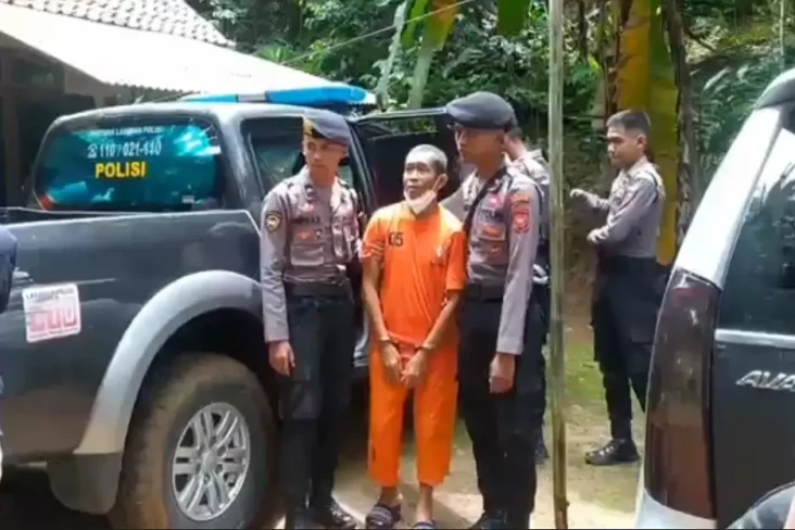 Kakek di Pangandaran...