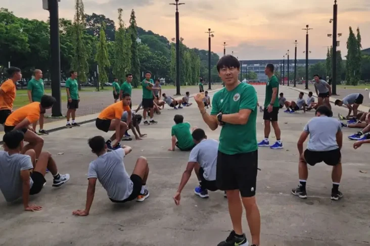 Timnas Vietnam Pengin...