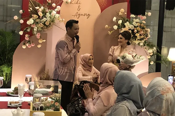 10 Tahun Menjanda, Kiki...