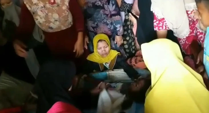 Tangis Keluarga Pecah...