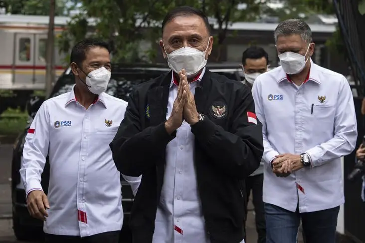 Fadli Zon Desak Iwan...