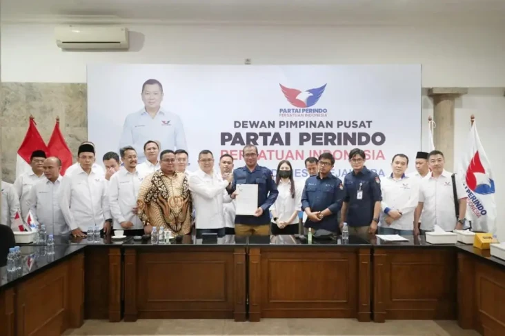 HT Tegaskan Komitmen...