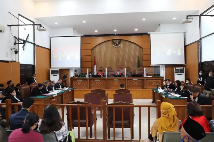 Hakim Tegur Pengacara...